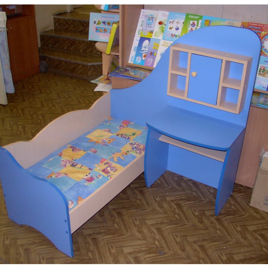 Мебель для детского сада в уголок для девочек