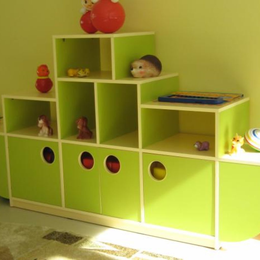 шкафы для пособий в детском саду
