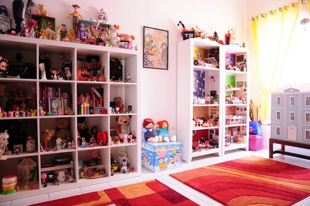 Полки для игрушек в детскую комнату - 51 фото